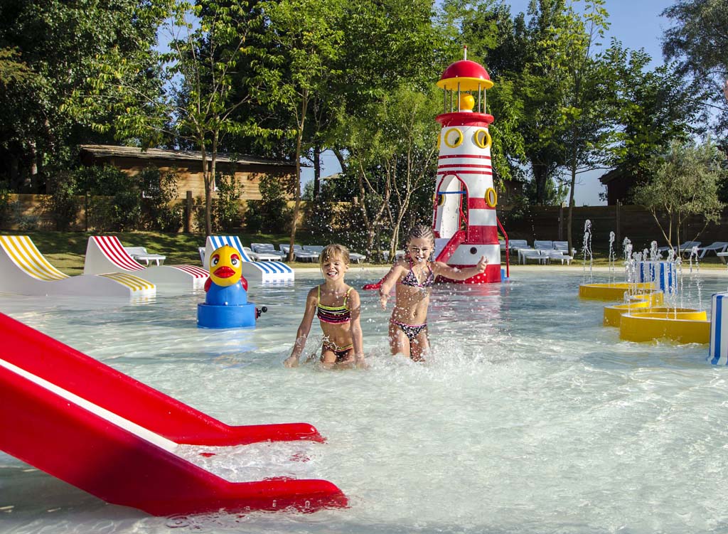 Jeux aquatiques du Camping Le Sérignan Plage