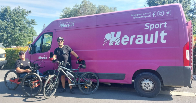 Evaluateurs Tourisme & Handicaps de l'OT La Domitienne et de Handi Thau Access - camion Hérault Sport